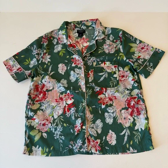 Women’s Spring Floral Green, Pink Pajama Shirt and Shorts Set, Lightweight, EUC - Picture 2 of 10